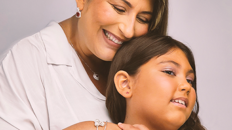 Como escolher a joia de acordo com o estilo de cada mãe